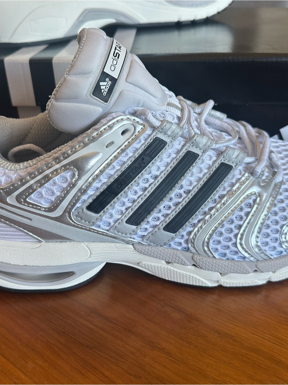 adidas adiSTAR Men’s Running Shoes - White/Silver/Black - Picture 2 of 4